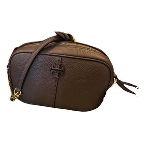 NWT- Tory Burch McGraw Camera Bag/Crossbody in color “Silver Maple”